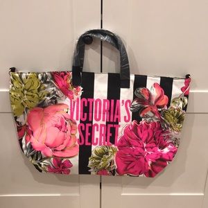 Victoria Secret weekend tote